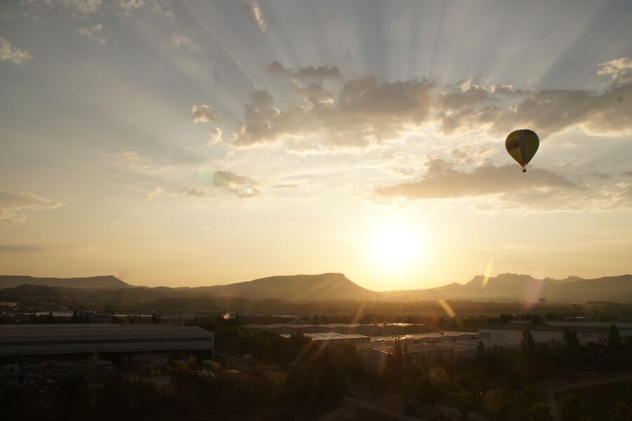 Barcelona: Hot Air Balloon Flight Experience - Sunrise timing and where your balloon might fly in Catalonia
