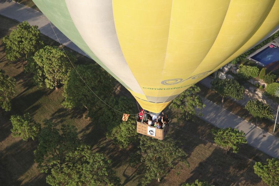 Barcelona: Hot Air Balloon Flight Experience - Should you book this Barcelona hot air balloon flight?