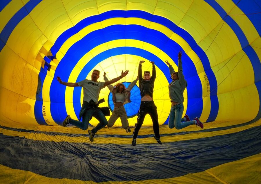 Barcelona: Hot Air Balloon Ride with Optional Transportation - Getting from central Barcelona to the flying field, without the stress