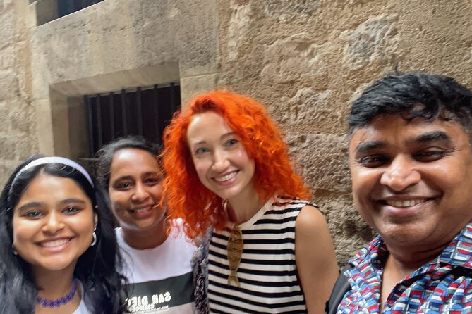 Barcelona in a Day: Personalized Private 6h Tour - El Raval first: street art, old walls, and an olive oil taste