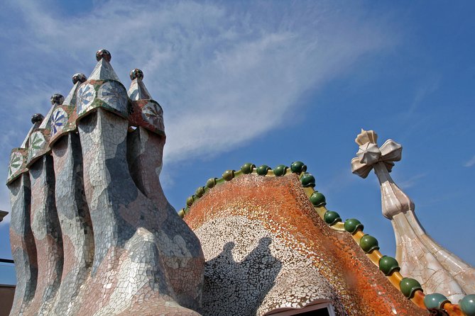 Barcelona in One Day eBike Tour with Park Güell Ticket - Casa Milà and Casa Batlló, quick stops where the stories do heavy lifting