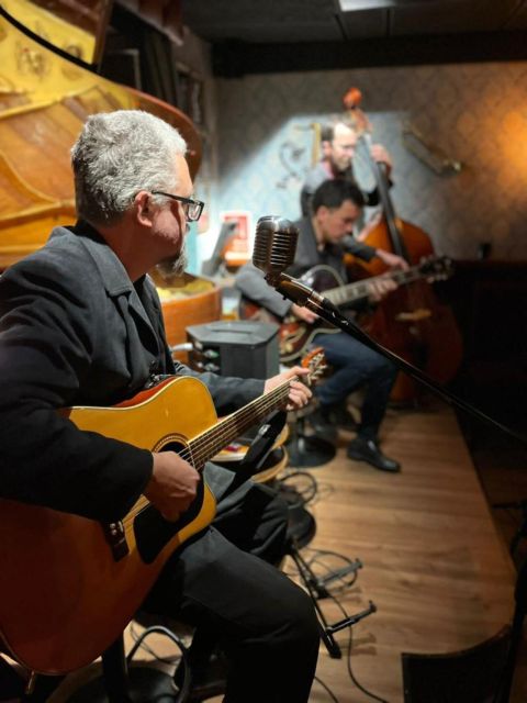 Barcelona: Jam Session - Jazz, Cocktails and Tapas - Entering The Velvet Room For A 20:30 Jazz Jam