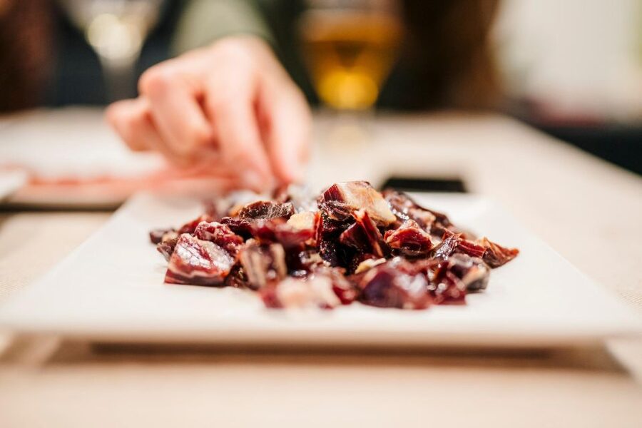 Barcelona: Jamón Experience Premium - Wine or cava pairing: choosing drinks that match what you taste