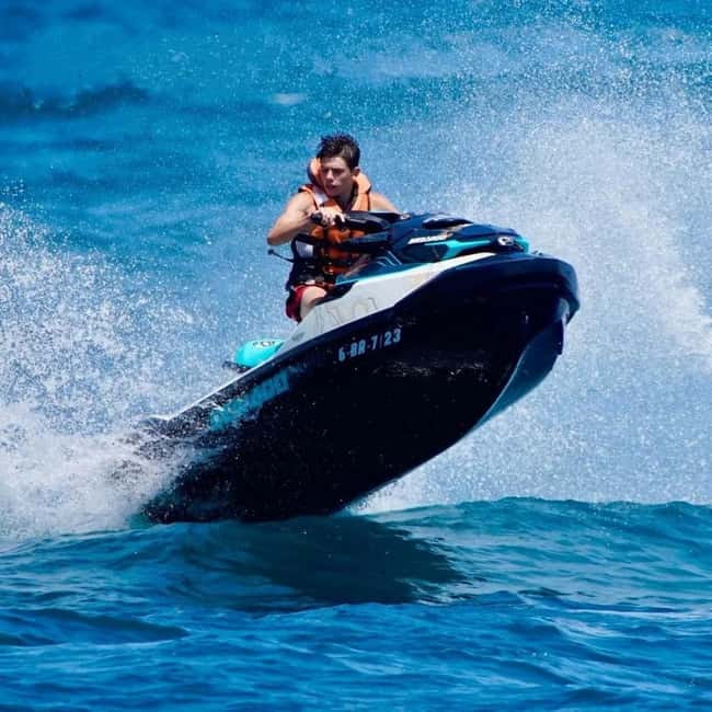 Barcelona: Jet Ski ride 1 or 2 people + instructor included - Arriving at Brutal WaterSports Barcelona, what happens first