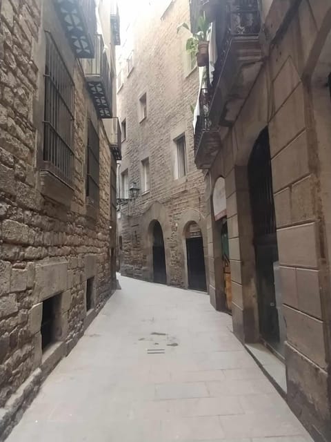 Barcelona: Jewish Tour by a Jewish guide - Tour pace, timing, and what to wear