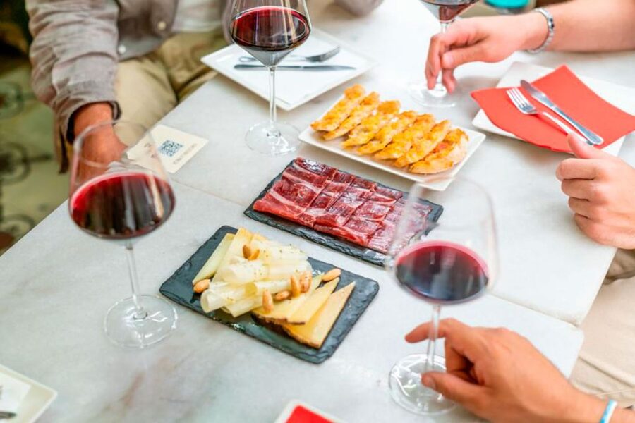 Barcelona: La Boqueria & Santa Caterina Market Private Tour - Price and value for $283 per person