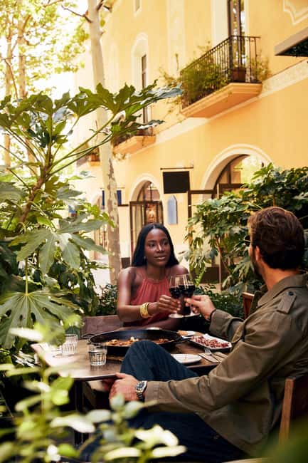 Barcelona: La Roca Village Shopping Express® Day Trip - Food and rest between boutiques: making the day feel less rushed