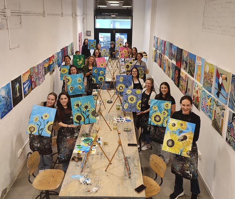 Barcelona: Learn to paint, sip wine, enjoy snacks & music - The 3-hour rhythm: what happens from arrival to take-home canvas