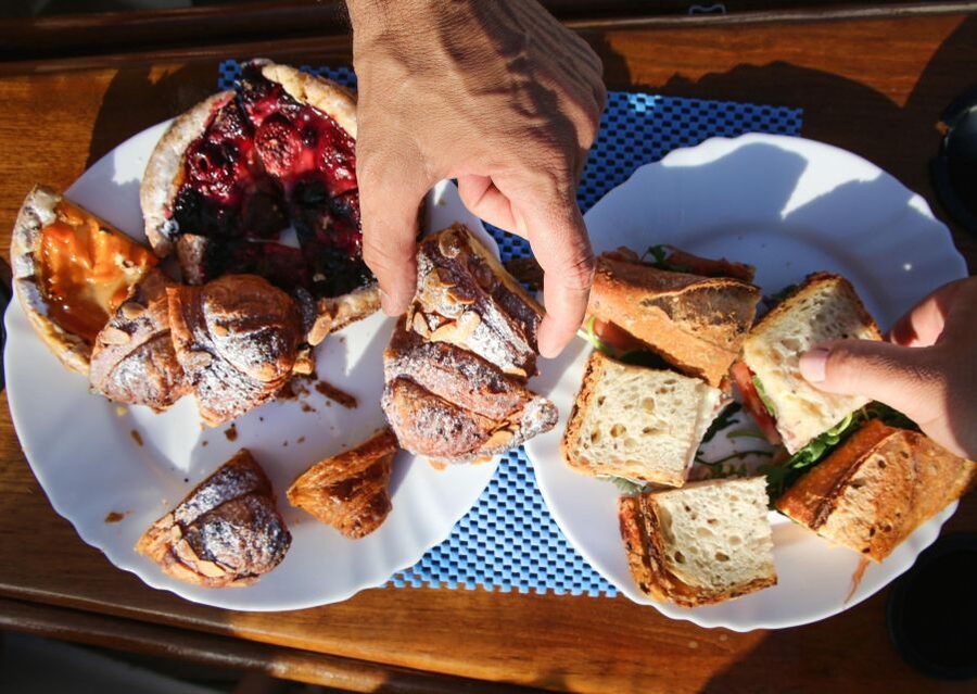 Barcelona: Light Brunch Sailing Experience with Drinks - Sailing Out of Port Olimpic on the Bombon Yacht