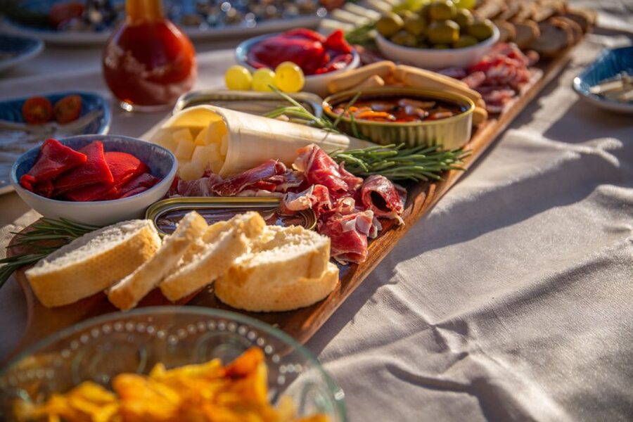 Barcelona: Local Tapas and Drinks Sailing Adventure Tour - Key things I’d watch for on this Barcelona sailing tapas tour