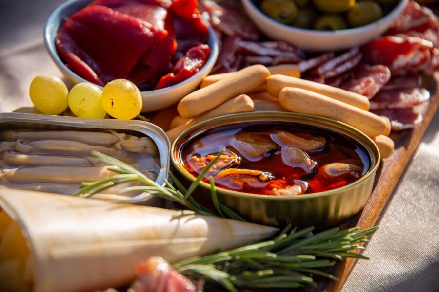 Barcelona: Local Tapas and Drinks Sailing Adventure Tour - Drinks plan: vermouth, wine, cava, and what to sip while cruising
