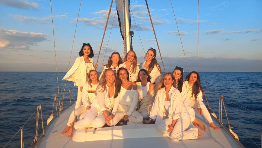 Barcelona: Luxury Private Sunset Yacht Cruise - Who This Private Sunset Yacht Cruise Is Best For