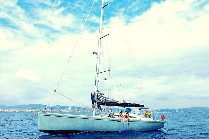 Barcelona Luxury Yacht Cruise – Day or Sunset, Open Bar & Snacks - The captain factor: what makes the trip feel personal