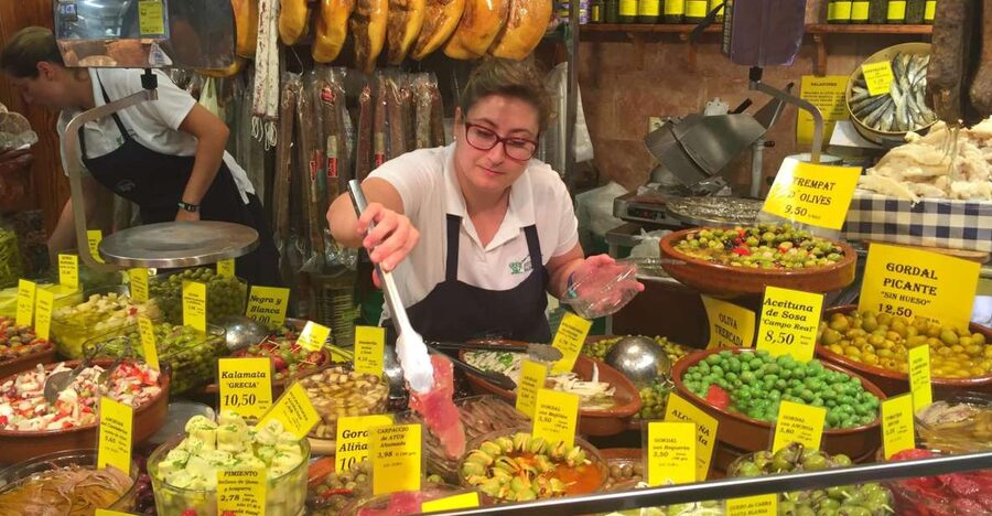 Barcelona Market Food Tour, Local & Artisanal Tastings - Bacallaneria and Esqueixada: The Market Stop That Sets the Tone