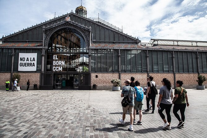 Barcelona Markets Tour - Stop 2: Las Ramblas for a quick, local-feeling reset