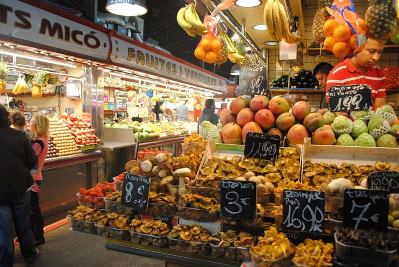 Barcelona: Markets Tour With Food and Wine Tasting Upgrade - The Caganer Shop: A Quirky Tradition With Meaning