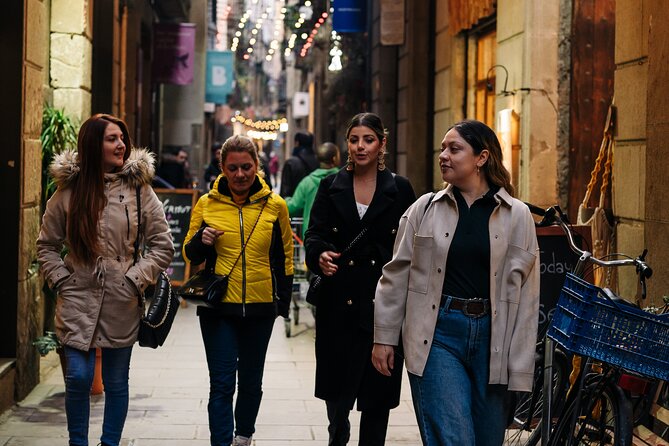 Barcelona Marvels: A Guided Walking Tour of the City’s Highlights - The kiss-shaped mosaic, El Mon Neix En Cada Besada