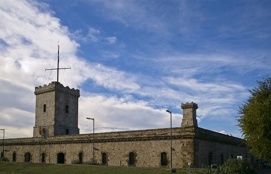 Barcelona: Montjuïc Cable Car Ticket with Audio Guide - Best use cases: who this tour suits
