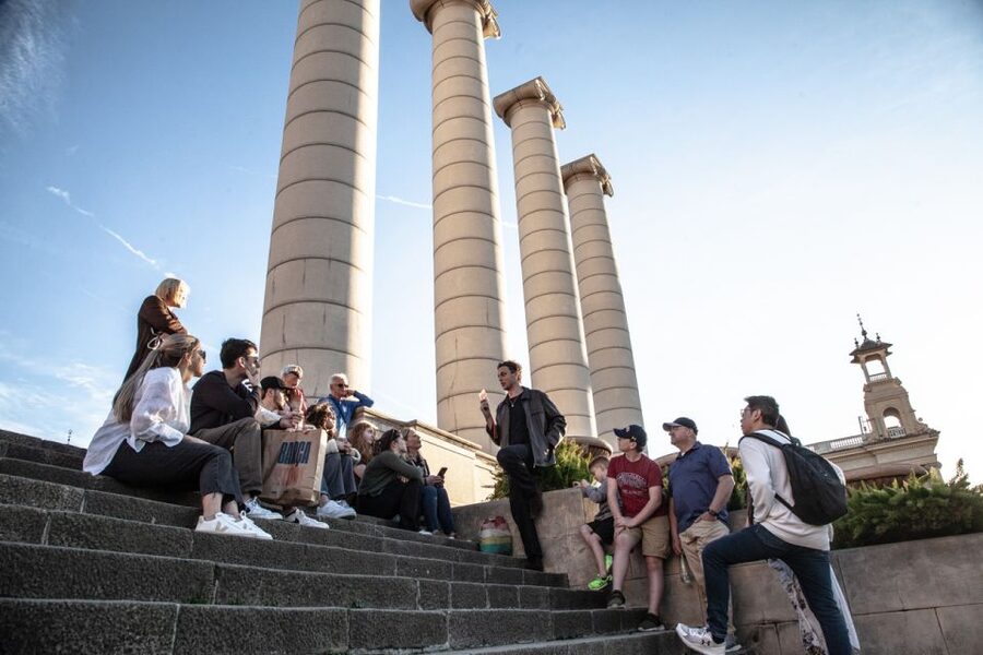 Barcelona: Montjuïc Walking Tour With Optional Flamenco Show - Magic Fountain of Montjuïc finale: architecture, water, and prime photo angles