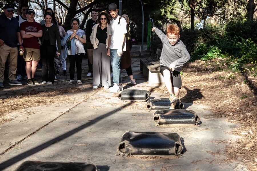Barcelona: Montjuïc Walking Tour With Optional Flamenco Show - Upgrading for Montjuïc Castle and the flamenco show at El Paraigua