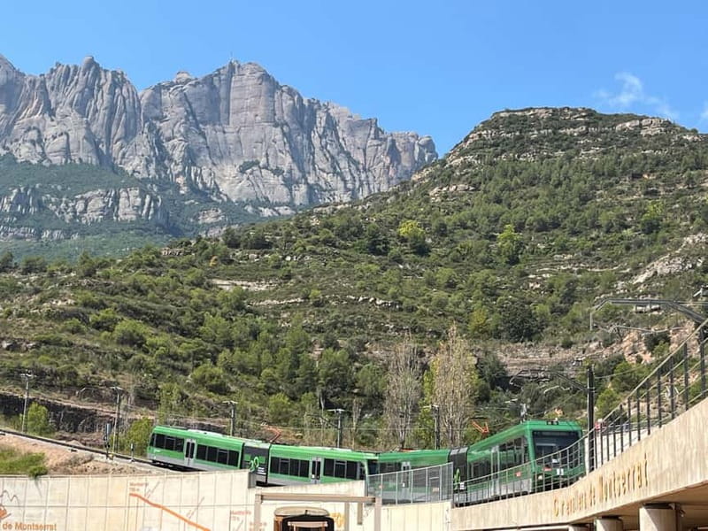Barcelona: Montserrat Early Trip — Cable Car, Abbey & Hike - Cable car and funicular rhythm: moving up, then moving back