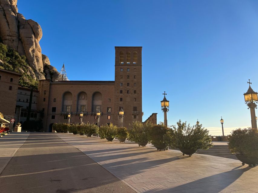 Barcelona: Montserrat Early Trip — Cable Car, Abbey & Hike - Picking your viewpoint goal without breaking the day