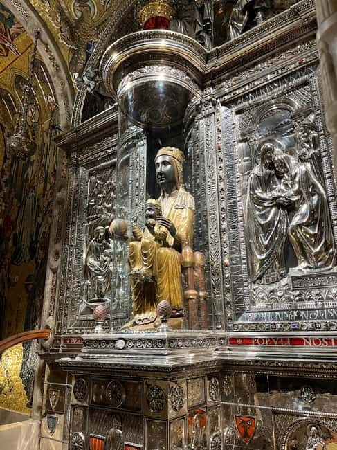 Barcelona: Montserrat Early Trip — Cable Car, Abbey & Hike - Getting from Barcelona: the van, the pickups, and the real schedule