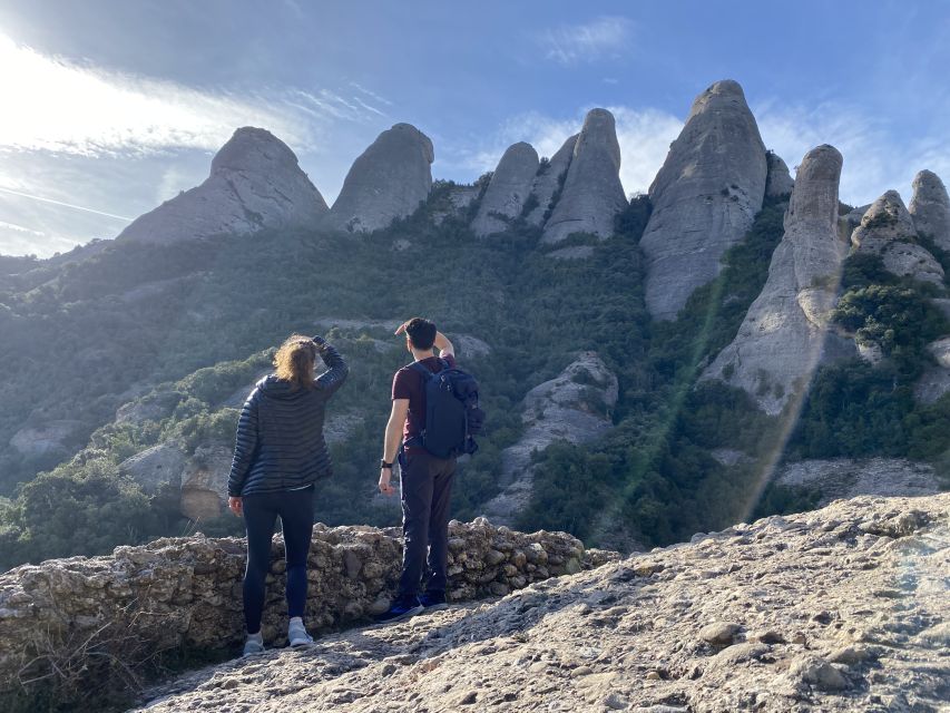 Barcelona: Montserrat Hike, Nature & Monastery, Semi-Private - Free time at the monastery area and the farmer’s market stop