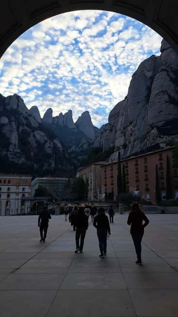Barcelona: Montserrat Monastery and Natural Park Guided Tour - Should you book Montserrat with Alan Nicol?