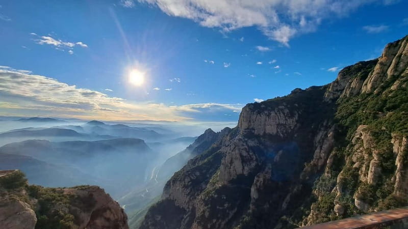 Barcelona: Montserrat Monastery and Natural Park Guided Tour - Funicular to higher ground: how you gain time and viewpoints