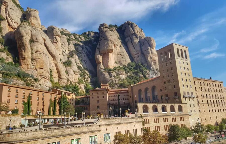 Barcelona: Montserrat Private Tour for Families with Pickup - Farmers market and cheese tasting: local flavor in a short window