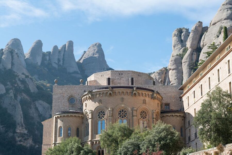 Barcelona: Montserrat & Sagrada Familia Guided Tour - Price and value: what $141 gets you for a 7-hour guided day