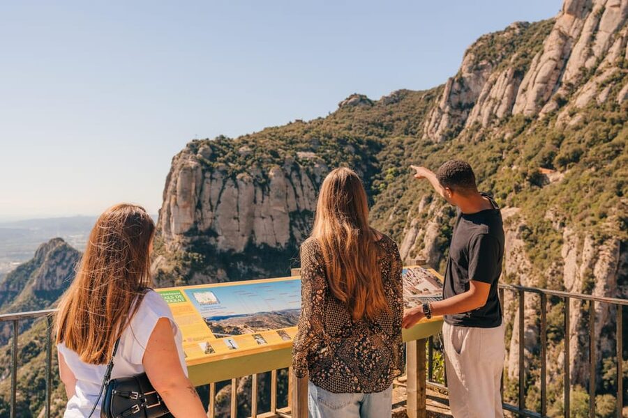Barcelona: Montserrat Visit & Lunch at Farmhouse Small Group - A 6.5-Hour Montserrat Day Trip That Actually Feels Organized