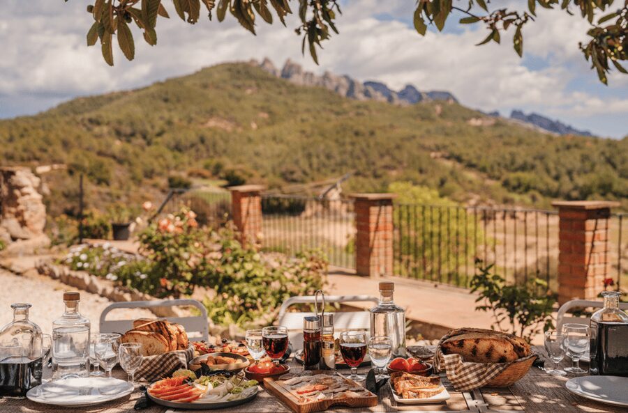 Barcelona: Montserrat Visit & Lunch at Farmhouse Small Group - On the Way to Montserrat: See the Massif Before You See the Abbey