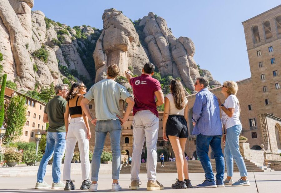 Barcelona: Montserrat, Winery Tour & Lunch with Wine Tasting - Should you book this Montserrat and winery day trip?