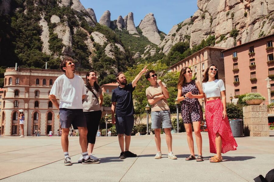 Barcelona: Montserrat with Winery, Lunch, and Train Options - Why Montserrat works so well as a Barcelona day trip