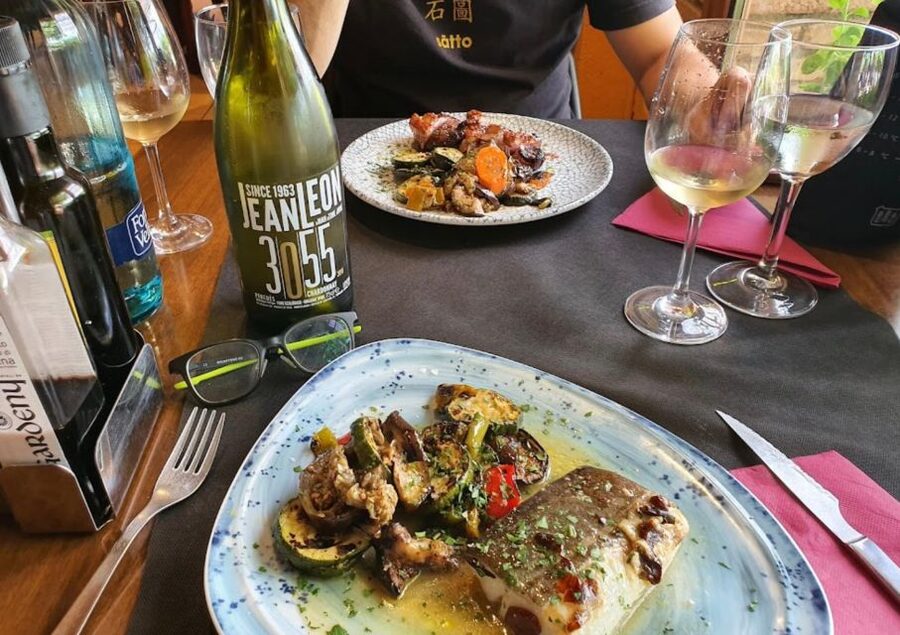Barcelona: Montserrat with Winery Visit and Farmhouse Lunch - Funicular Up, Views Down the Valley, and the Timing That Helps