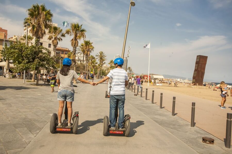 Barcelona: Old Port and Gothic Quarter Guided Segway Tour - Olympic Port views and Parc de la Ciutadella, Barcelona’s “green” reset