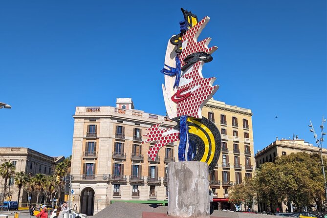 Barcelona Old Town Private Tour: Past and Present - Plaça de Sant Jaume and Barcelona Cathedral patio, the humor and the tragedy