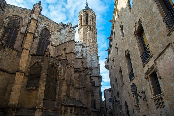 Barcelona Old Town Private Walking Tour - Timing and comfort tips for a smooth 3-hour old-town walk