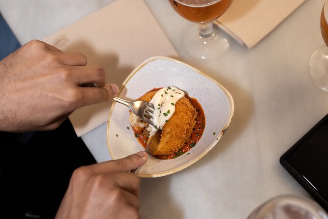 Barcelona Old Town Tapas Tour: Vermouth, Bites & Hidden Gems - Walking pace, meeting points, and how the evening actually feels