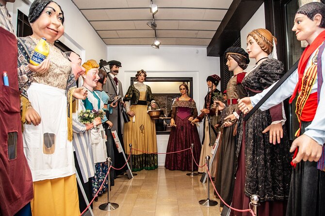 Barcelona Old Town Tour With Optional Flamenco Show - Why the 4 p.m. Gothic Quarter route works