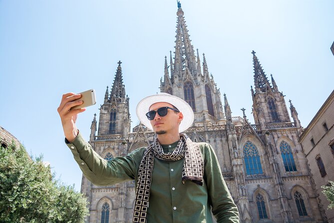 Barcelona Old Town Walking Tour & Optional Casa Battlo Ticket - Into the Gothic Quarter: Barcelona Cathedral, squares, and side streets