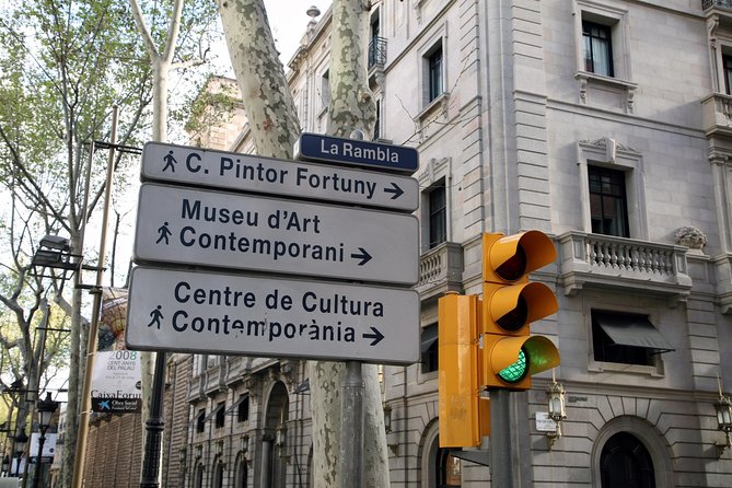 Barcelona Old Town walking tour with official guide - Plaça del Rei: Where Medieval Power Shows Up in Stone