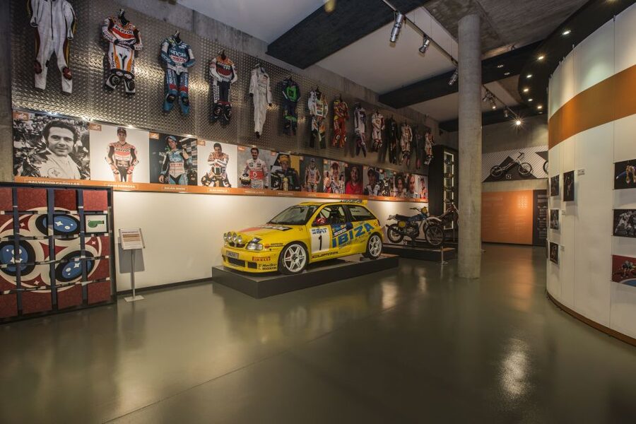 Barcelona: Olympic and Sport Museum – Sports Experience - Host cities timeline: from Barcelona 1992 to London 2012