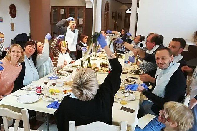 Barcelona : Paella Cooking Experience + Boqueria Market Exclusive Tour - Why Boqueria and paella work so well together