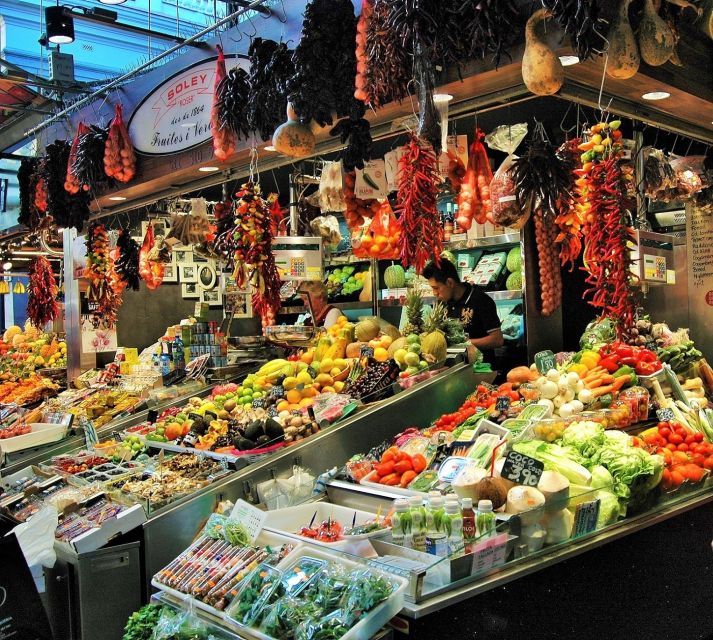Barcelona: Paella Cooking Workshop and Market Tour - Meeting point near Las Ramblas, follow these steps
