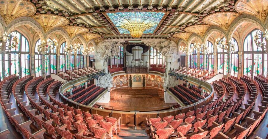 Barcelona: Palau de la Música Self-Guided Tour - Foyer and grand staircase: floral iron and glass drama