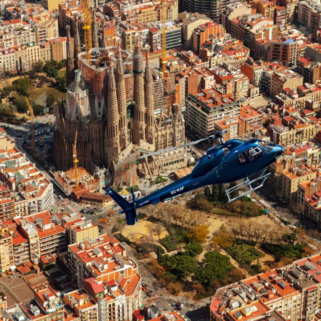 Barcelona: Panoramic Helicopter Flight & Boat Transfer - The real schedule: 1 hour total, with an 11-minute flight