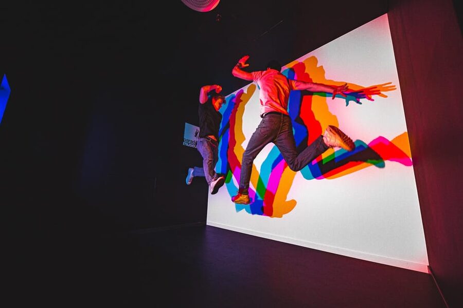 Barcelona: Paradox Museum Entry Ticket - Zero Gravity Room, the illusion everyone queues up for